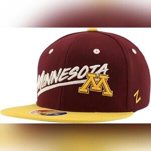 NWT ZHATS NCAA Unisex Officially Licensed Youth Hat, Minnesota Golden Gophers